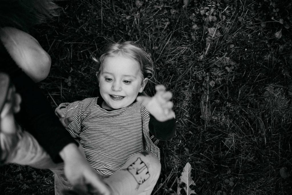 Familienshooting im Park in Stuttgart Hohenheim