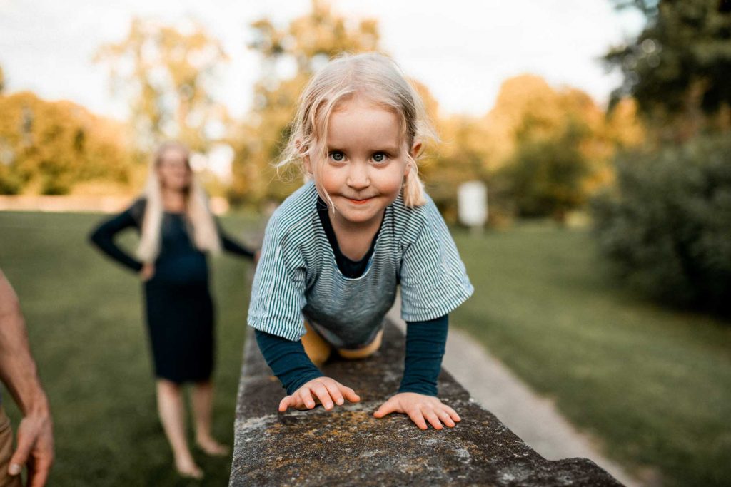 Familienshooting im Park in Stuttgart Hohenheim