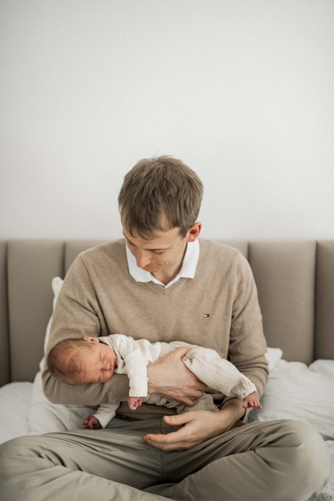 Natürliche Babyfotos Stuttgart zu Hause