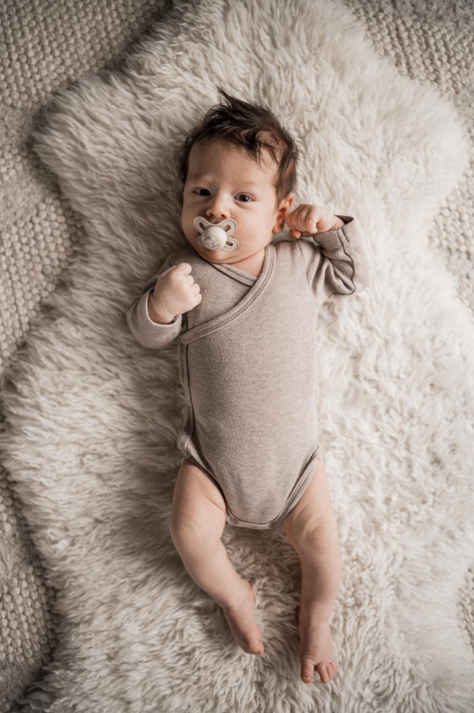 Natürliche Babyfotos zu Hause Stuttgart