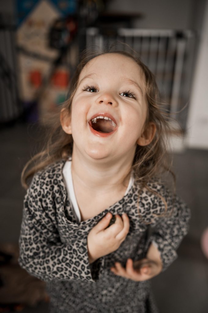 Natürliche Babyfotos zu Hause Stuttgart