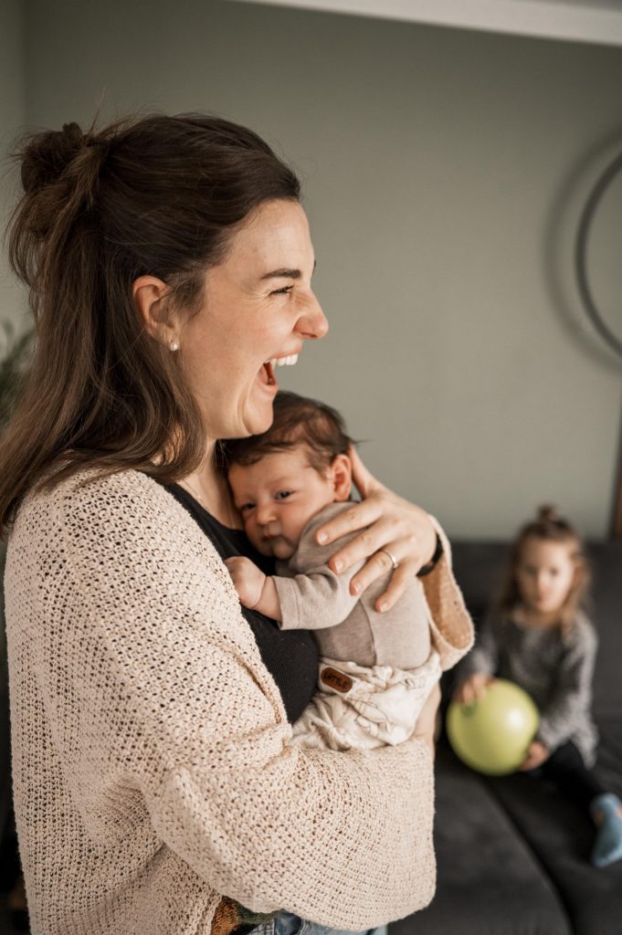 Natürliche Babyfotos zu Hause Stuttgart
