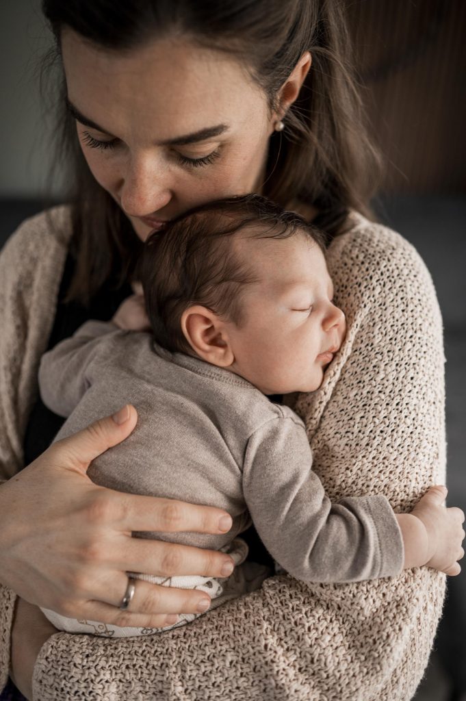 Natürliche Babyfotos zu Hause Stuttgart