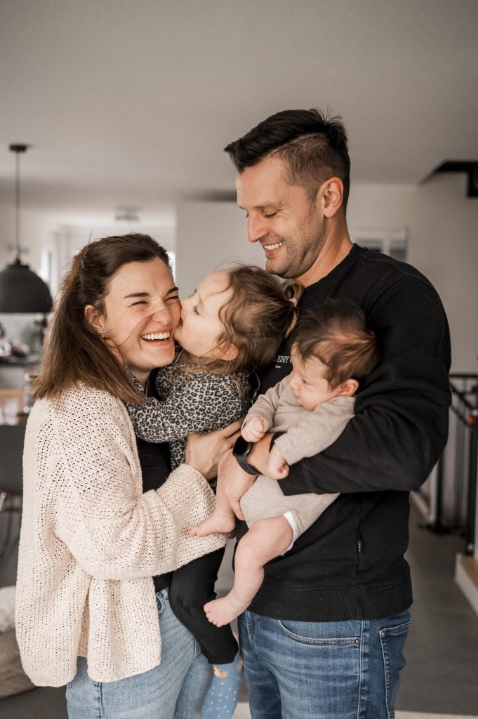 Natürliche Babyfotos zu Hause Stuttgart