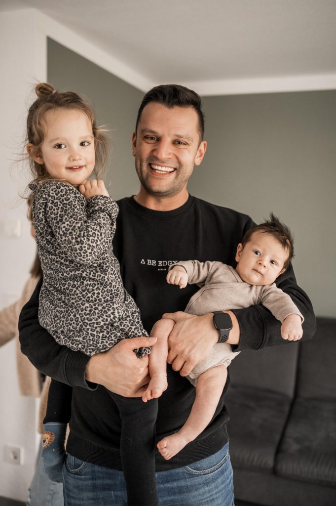 Natürliche Babyfotos zu Hause Stuttgart