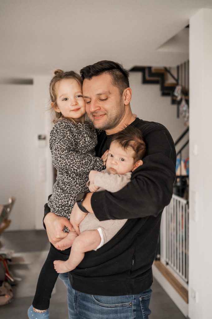 Natürliche Babyfotos zu Hause Stuttgart