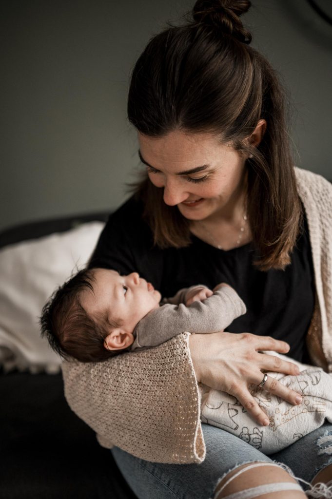 Natürliche Babyfotos zu Hause Stuttgart