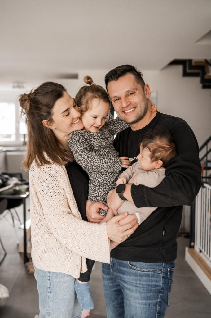 Natürliche Babyfotos zu Hause Stuttgart